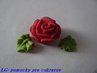 Ruža cukrova malá Červená 13 lupienkov 3 ks + 6 lístkov